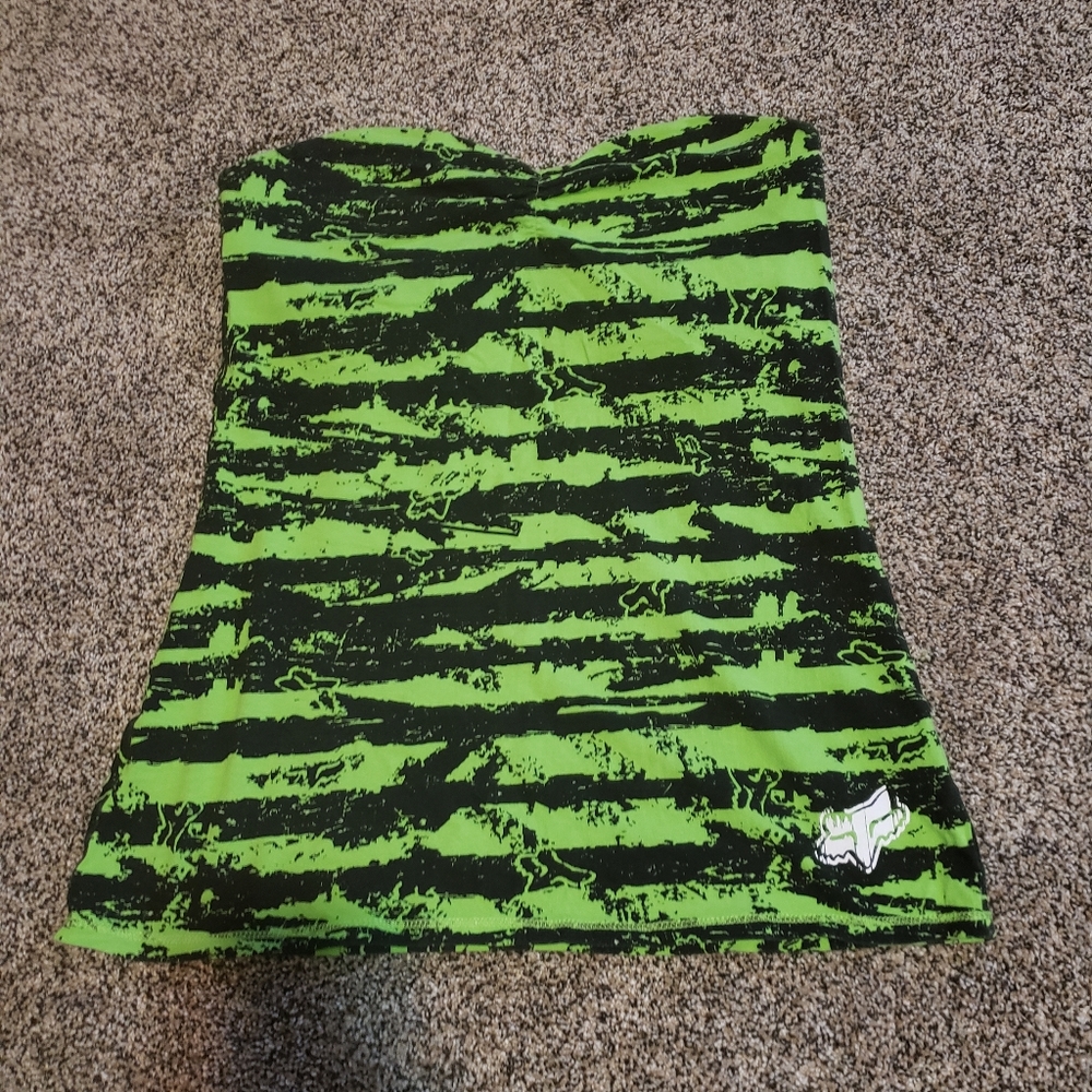Fox riders top